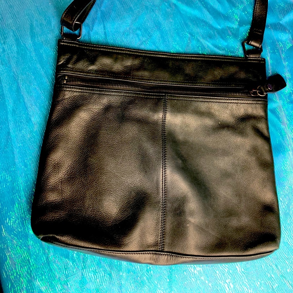 Black Margot crossbody